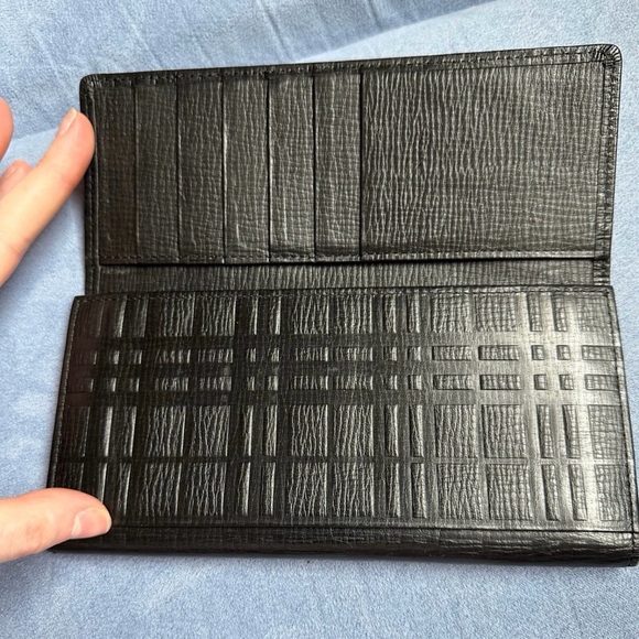 Burberry Black Long Wallet - Picture 3 of 10